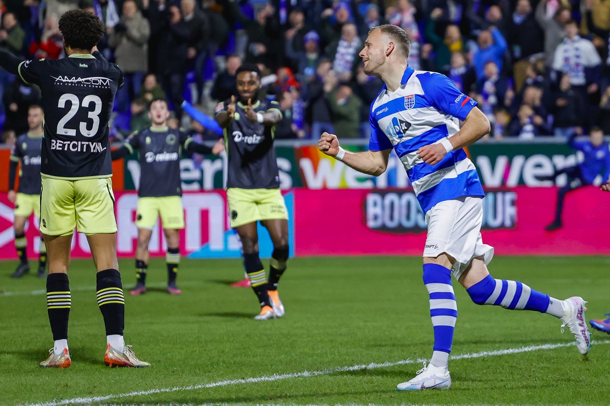 PECZwolle's tweet photo. Kijktip | Vanavond in @EditieNL meer over de historische 13-0 zege op FC Den Bosch. Helaas niet met onze goedlachse Zwollenaar @Godinho_Veiga, maar dat mag de pret niet drukken.
📺 RTL4
🕕 18:15 uur
#pecdbo #peczwolle https://t.co/kWDyTrqR0h