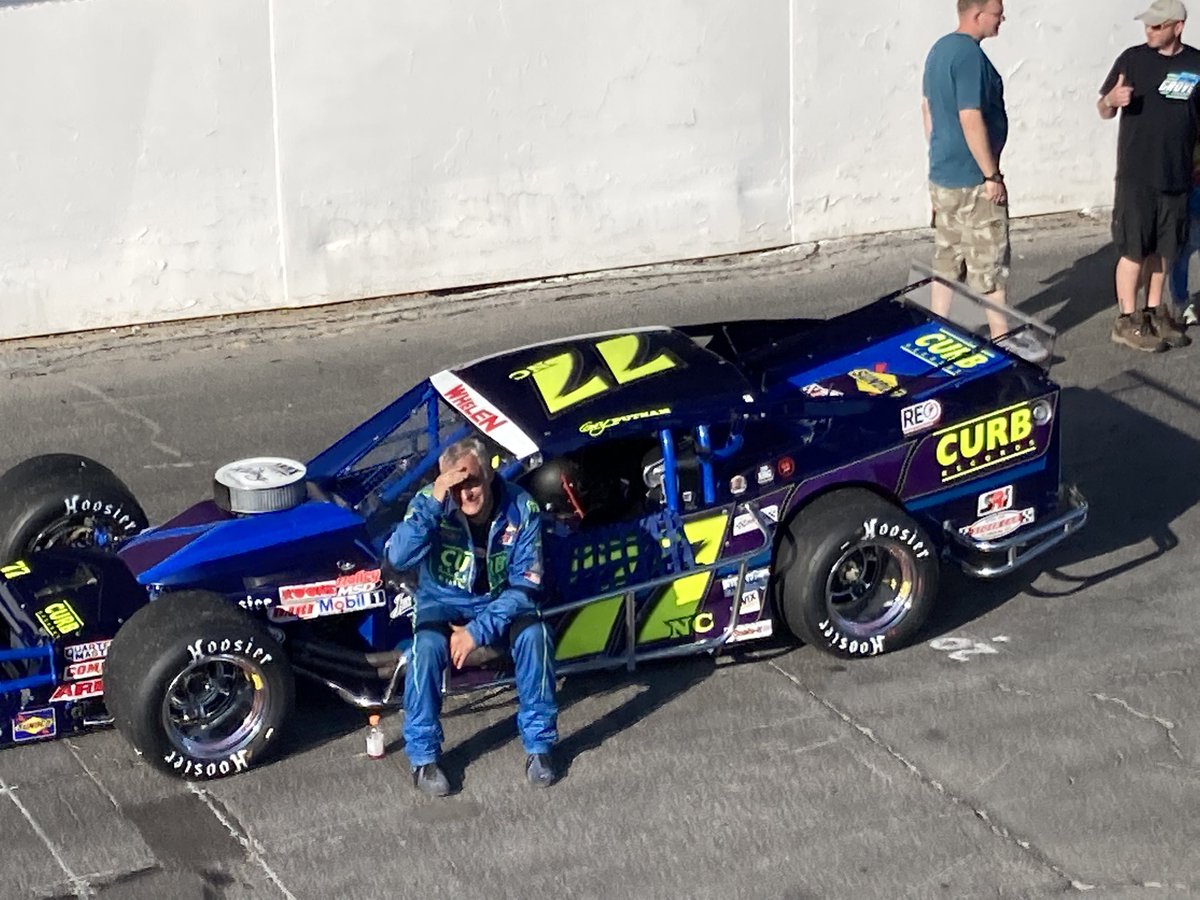 Good luck to the Gary Putnam racing team 77 today with the <a href="/SMARTMods_/">@SMARTMods_</a> racing at @FlorenceMSpdwy if you can’t be at the track you can watch on <a href="/FloRacing/">FloRacing</a> or follow along <a href="/MyRacePass/">MyRacePass</a> .