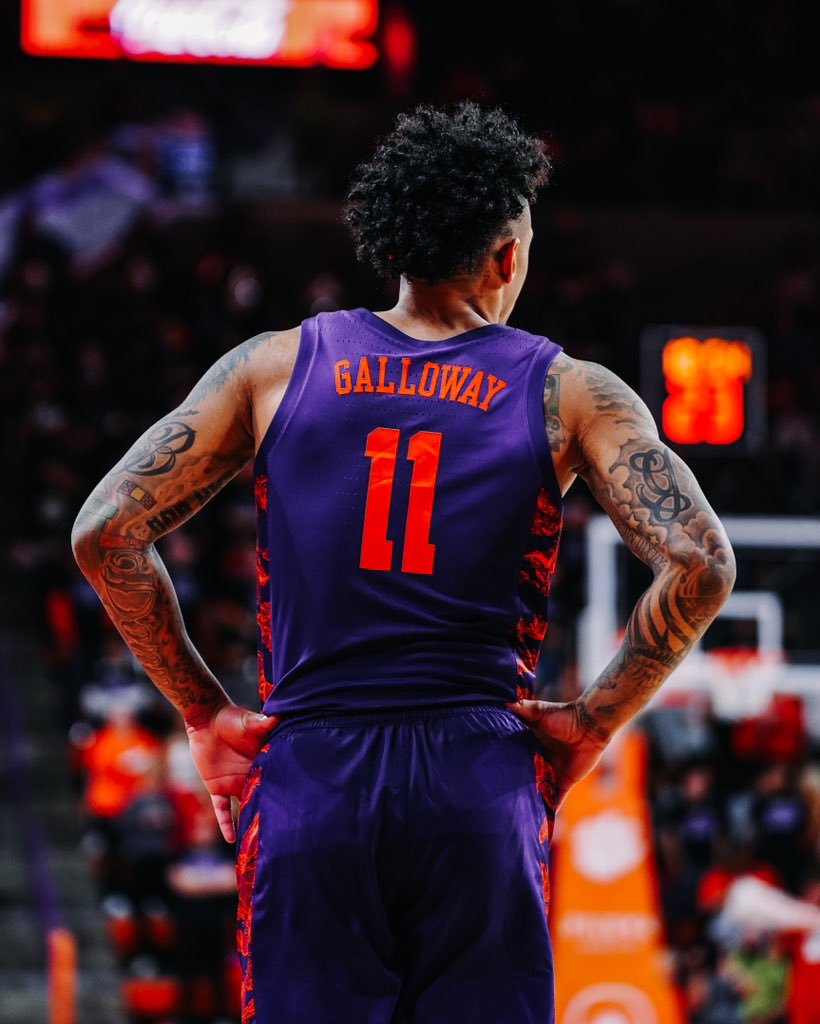 BrevinGalloway's tweet image. Senior Day 🥺

I'm extremely grateful. To fulfill a childhood dream &amp;amp; be a Tiger is something I will never take for granted. Wearing that orange &amp;amp; purple is special. Let's finish what we started. 💜🐯🧡