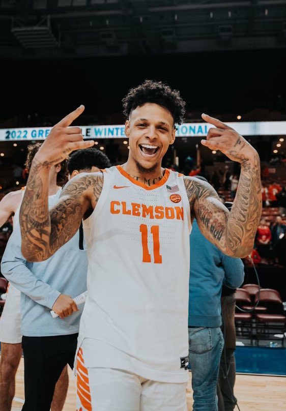 BrevinGalloway's tweet image. Senior Day 🥺

I'm extremely grateful. To fulfill a childhood dream &amp;amp; be a Tiger is something I will never take for granted. Wearing that orange &amp;amp; purple is special. Let's finish what we started. 💜🐯🧡