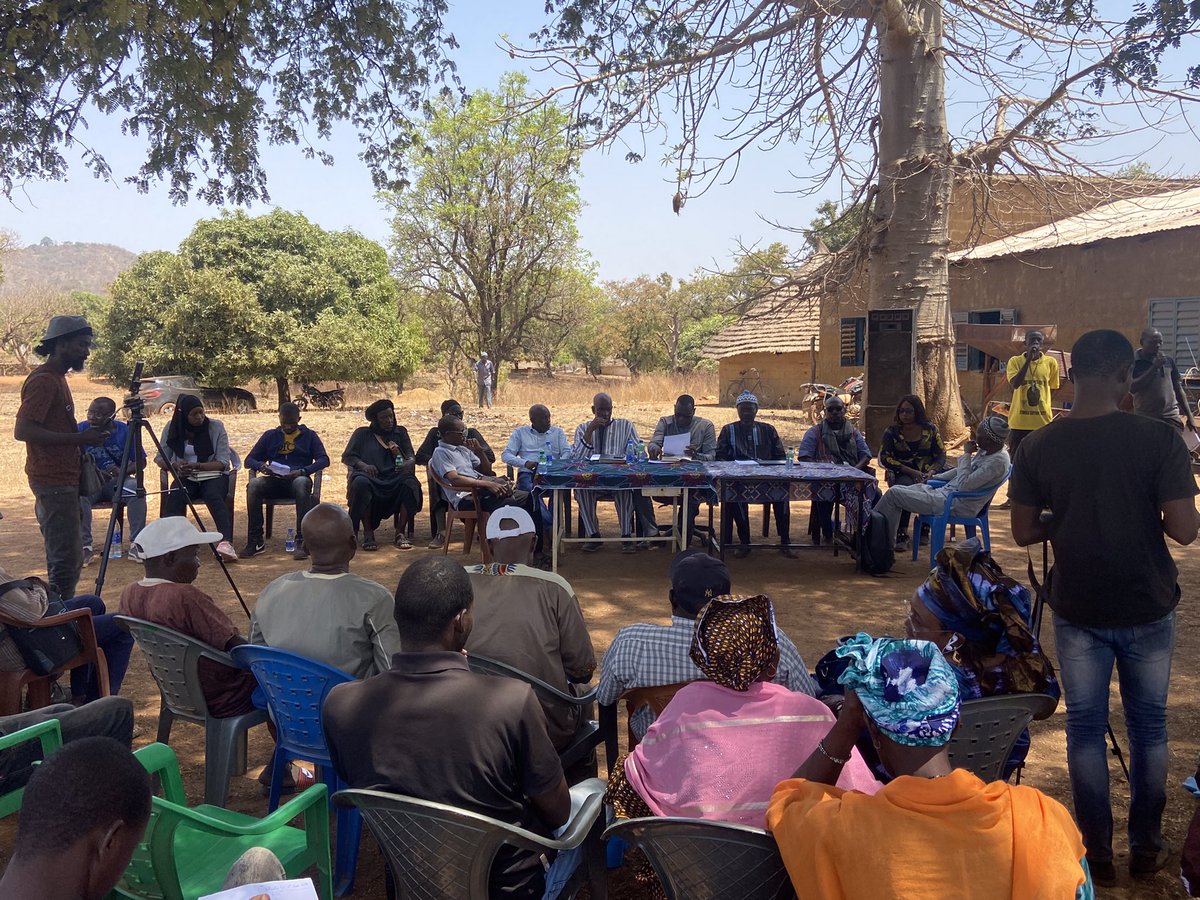 WadeFadel's tweet photo. Forum communautés sur les modes de conservation et de protection de l’environnement en pays Bassari dans la commune de Ethiolo Département de Salamata région de Kedougou #bargny #fadelwade #solidaritecisutura #rapen https://t.co/B2L6bDXJLW