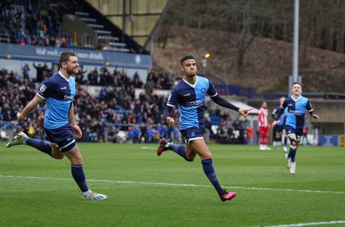 CHEM CAMPBELL fires Wycombe ahead!! 🔥⚽️🏴󠁧󠁢󠁷󠁬󠁳󠁿