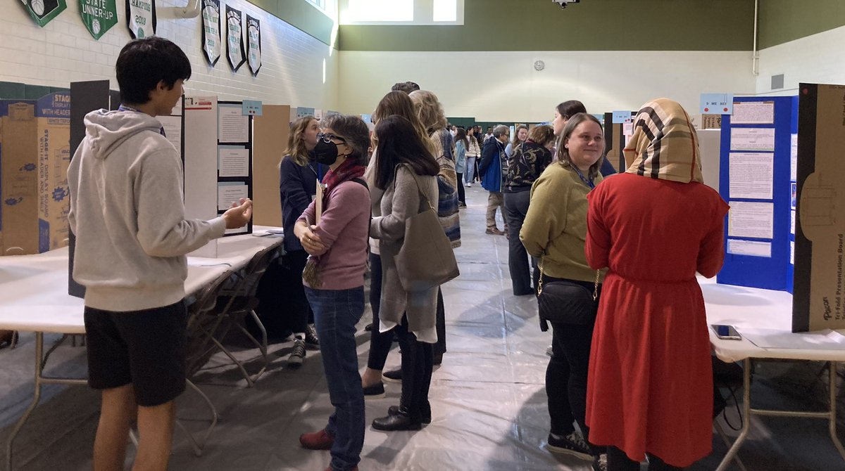 Amazing representation at the Northern Virginia Science and Engineering Fair today! Thank you to all the students, teachers, judges, and parents who made it happen! 😊 @APSVirginia @ACPSk12 @EpiscopalHS