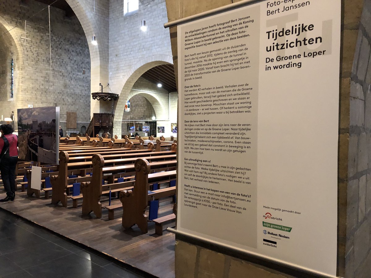 SomersKarin's tweet photo. Bij de opening van de expositie Tijdelijke Uitzichten. Toffe opdracht om hier woorden aan te geven. De expo is te bezoeken tot en met 9 april op zaterdagen en zondagen in de Lourdeskerk aan de #groeneloper. https://t.co/vDnI0Jd78a