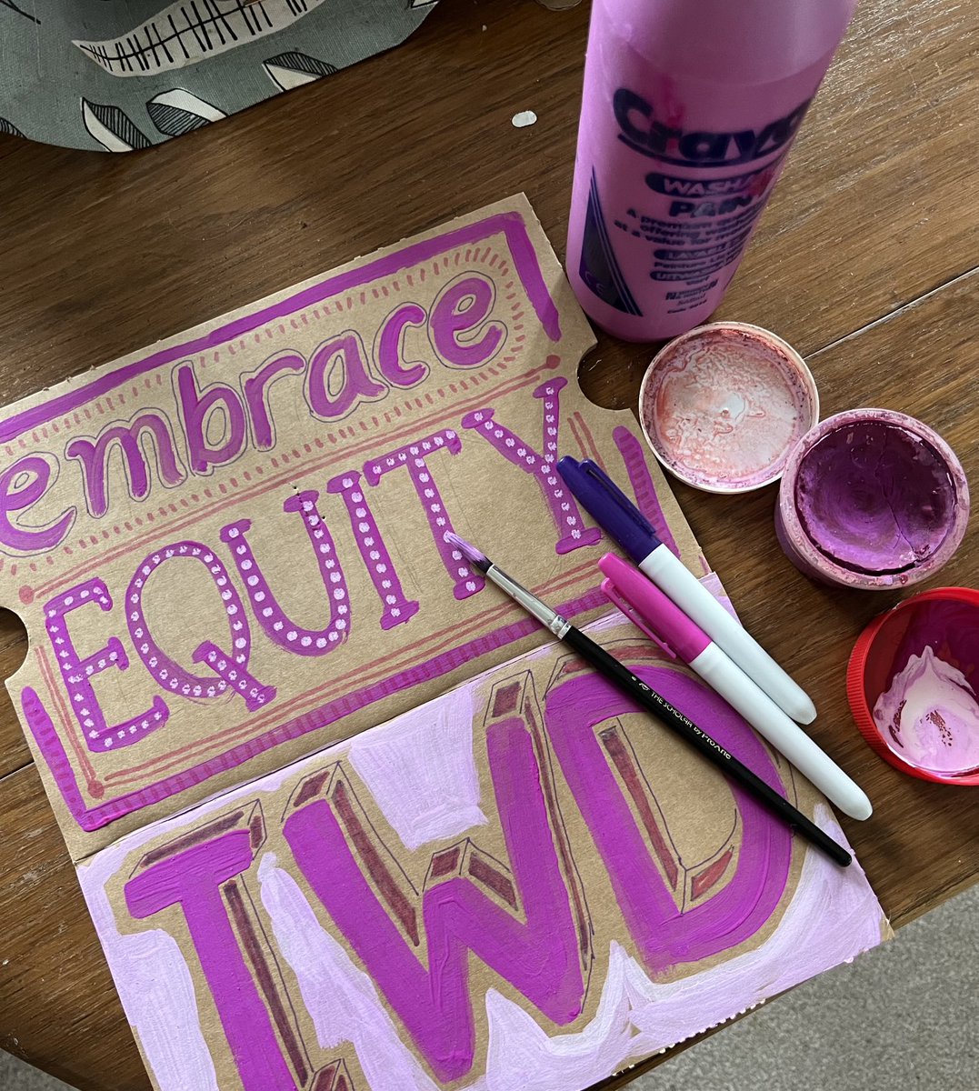 calling all educators 📢 ! come and play with paint&typography!learn how 2design and make the BEST (& cheapest)social justice placards on Tuesday 7th mar 3-5 an afternoon of #artsaction 4 #InternationaWomensDay 🎨✊🌏#artsactivism ⁦@StrathUnion⁩ ⁦@StrathEDU⁩