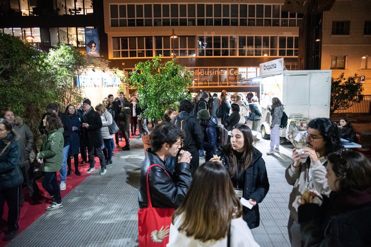 ohlalafilmfest's tweet photo. … y una noche que cerró con el sold out de la gran triunfadora de los César, “La nuit du 12” y el coloquio con su director Dominik Moll🏆 

📸 Nacho Álvarez https://t.co/3IpQvy7Ze2