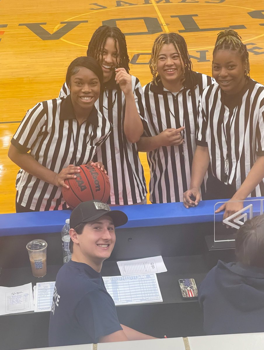 Those Lady Vols putting in work at the AISD Special Olympics! Love this! <a href="/KennedyHolmes13/">Kennedy Holmes</a> <a href="/laii923/">Alaisha Brown</a>