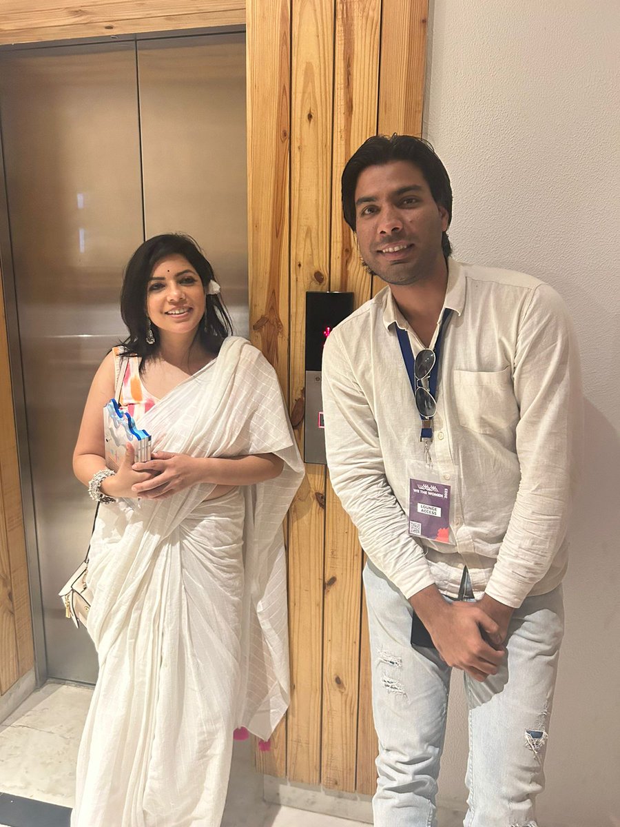 Iampranshup's tweet photo. Just two ardent @iamsrk fans and one srk and @rajshriartist fan.
Gratitude mam, thanks :)
Wish you all the best.
#WeTheWomen #jaipur #clarksamer https://t.co/LskWSBpzOc