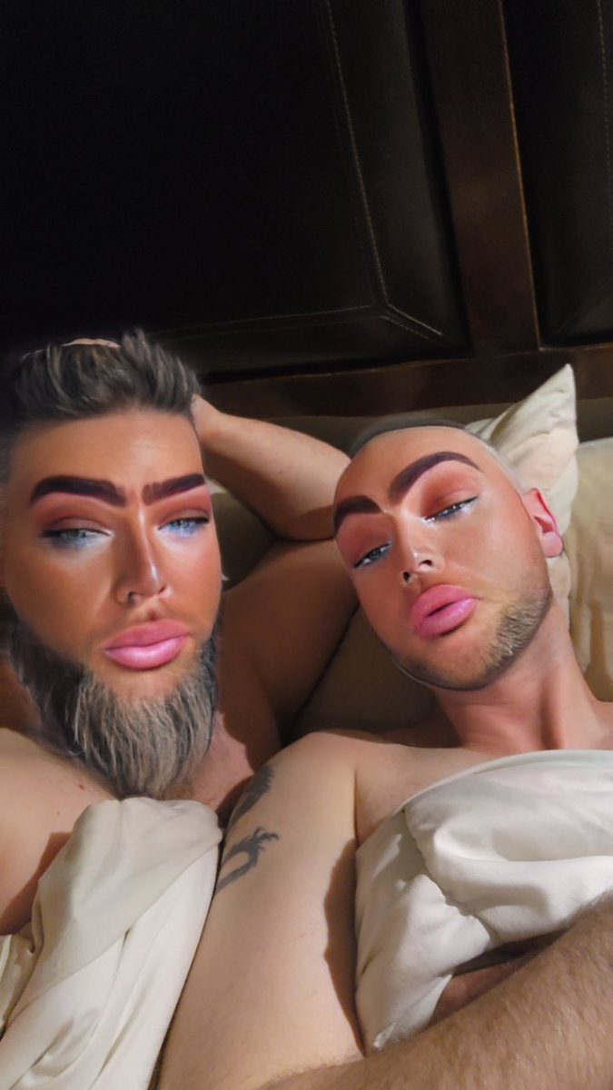 timcmua's tweet photo. Woke up like this 💅 https://t.co/SPFDIX1hLz