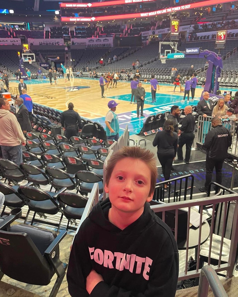 ColtD14's tweet image. Colt the bolt living his best life. 🥰