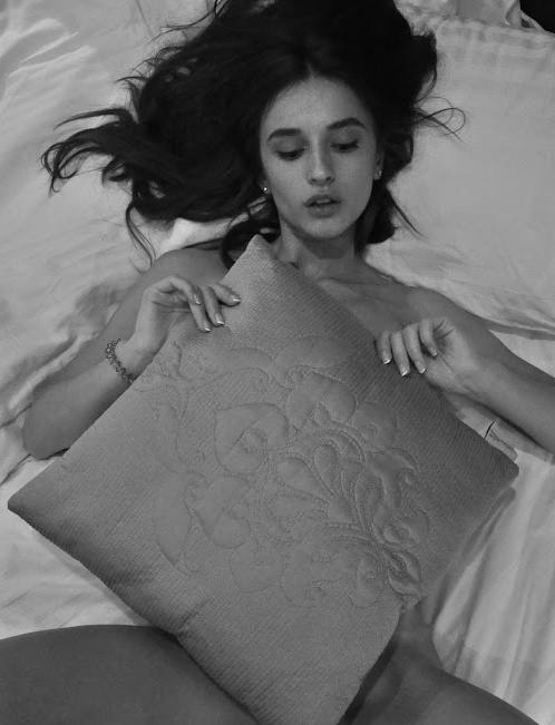 RT if you want to be my pillow 🤭😘 https://t.co/qGe0iZjzR9<a href="/tag/model"class="tags"><span>#model</span></a><a href="/tag/cute"class="tags"><span>#cute</span></a><a href="/tag/nudemodel"class="tags"><span>#nudemodel</span></a><a href="/tag/cutegirl"class="tags"><span>#cutegirl</span></a><a href="/tag/eroticmodel"class="tags"><span>#eroticmodel</span></a>