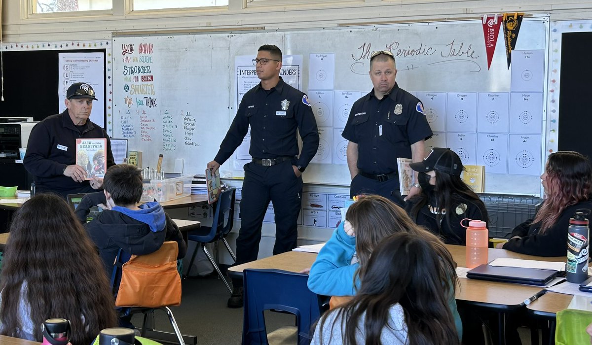 Stacey Caddel (@staceycaddel) on Twitter photo Special guests from Redlands Station 261 and 264 visited <a href="/SmileyKnights/">Smiley Elementary</a> to celebrate reading! <a href="/RedlandsFD/">Redlands Fire Dept.</a> Thanks for making it a great day! <a href="/RedlandsUSD/">Redlands USD</a> Special guests from Redlands Station 261 and 264 visited <a href="/SmileyKnights/">Smiley Elementary</a> to celebrate reading! <a href="/RedlandsFD/">Redlands Fire Dept.</a> Thanks for making it a great day! <a href="/RedlandsUSD/">Redlands USD</a>