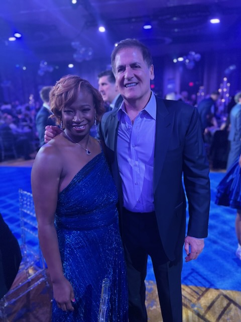 wcmcares1's tweet image. About last night...

Thank you to the Mavs Foundation for granting Women Called Moses as one of the 2022-2023 Grant Recipients!
#mavsfoundation #markcuban #JasonKidd #WCMcares