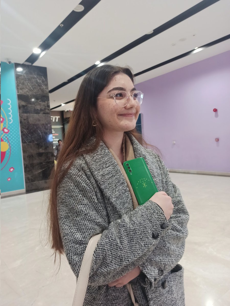 ayslanparcasi's tweet photo. Çerkes birini gördü kendisinin de Çerkes olduğunu belli etmeye çalışıyor https://t.co/6exSx9wtRu