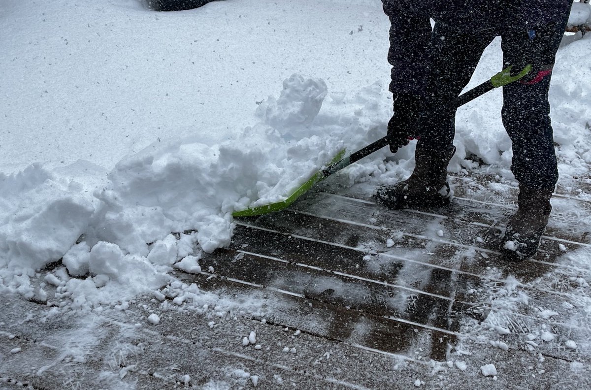 Language scholars now conclude that Maine’s motto “Dirigo” actually means “I move snow from one place to another.”