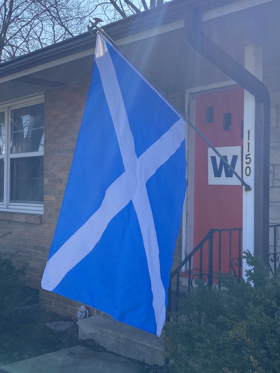 dav3wil5on's tweet image. Flag of the week — thanks to @chicagotribune friend Michelle Riche Edwards for hauling this one all the way back from @VisitScotland! @mdtolic @TerrenceWBrown @dewitte