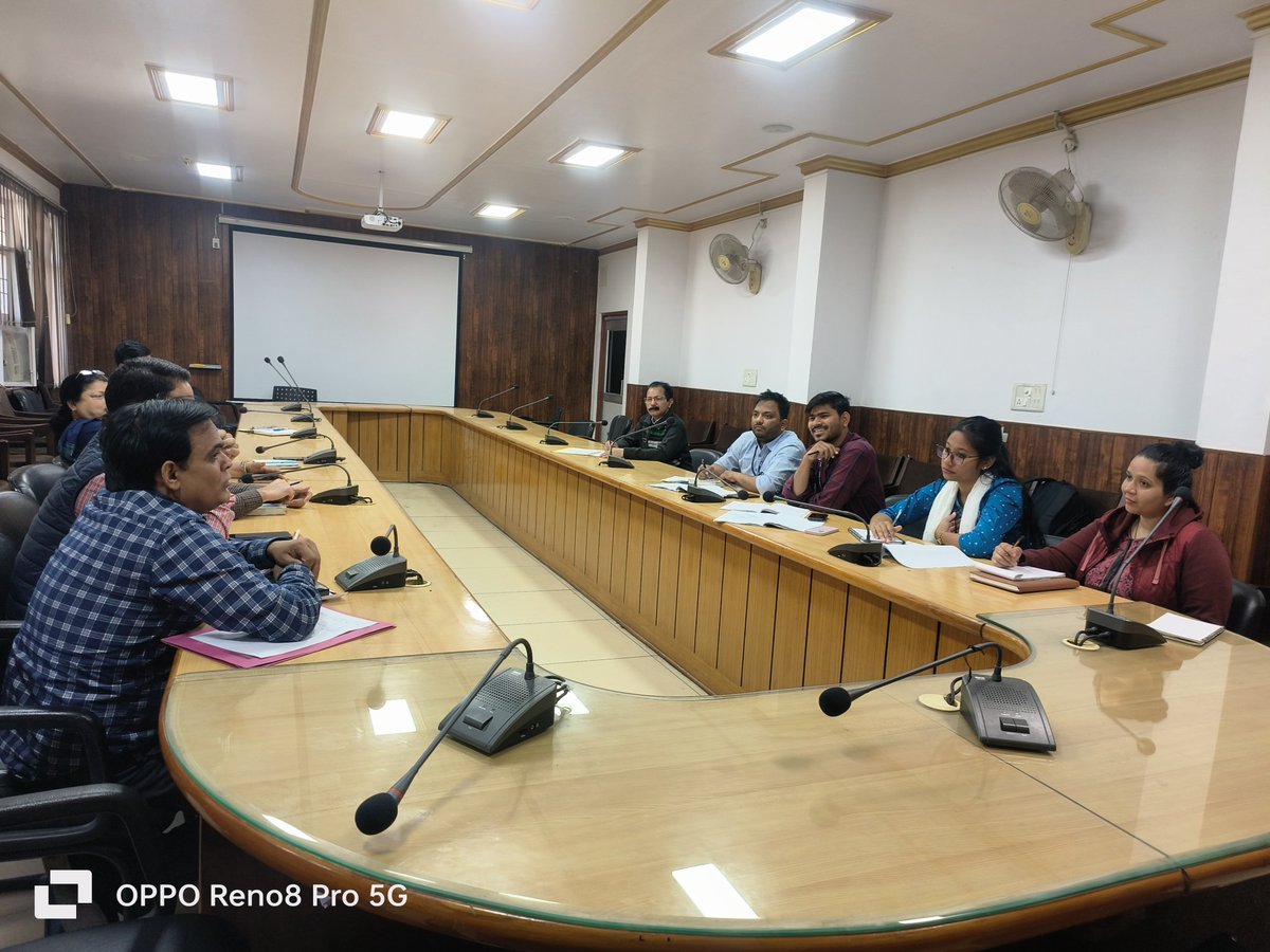 usrlm_usn's tweet photo. आज दिनांक 04 मार्च 2023  को नेशनल रिसॉर्स ऑर्गेनाइजेशन की टीम ने विकास भवन रूद्रपुर में DMMU, DTE nrlm, पंचायती राज संस्थान, शिक्षा विभाग, जिला पंचायत राज अधिकारी, बाल विकास विभाग, स्वास्थ, आदि विभागों के मुखिया से PRI CBO कन्वर्जेंस के बारे में विस्तार से चर्चा की। https://t.co/etZ8GK4v5R