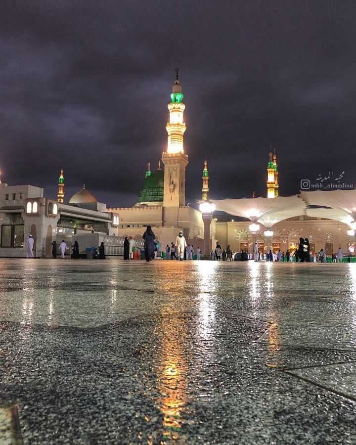 اللهم إني أسألُكَ نَفْسًا مطمئنةً، تُؤْمِنُ بلِقائِكَ، وتَرْضَى بقضائِكَ ، وتَقْنَعُ بعَطائِكَ♥♥