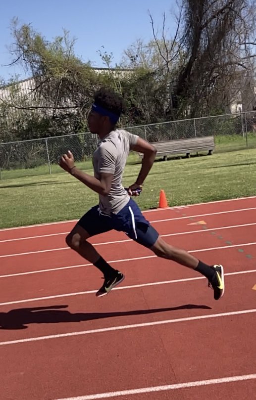 CyRidgeMensTF's tweet photo. Final action from @CypressRidgeHS Claudio Garcia Ram Tough Relays. PRs all over track today! @RamNationCRHS @CyRidgeMedia #RidgeSpeed https://t.co/stO4pG4aG8