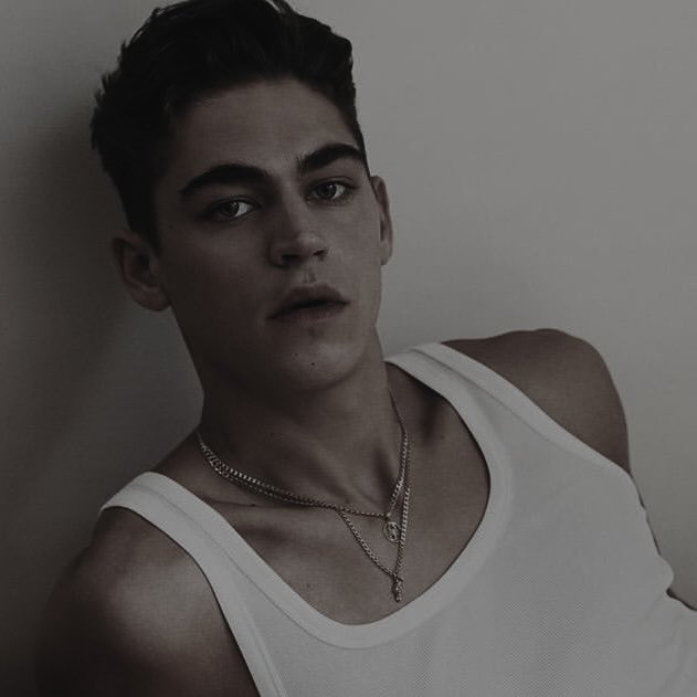 ofchxsenarts's tweet image. 𝐀𝐋𝐃𝐄𝐍 𝐙𝐈𝐎𝐍𝐍 𝐓𝐑𝐀𝐕𝐄𝐑𝐒.

        ❛ pureblood. hufflepuff.
           outcast. smart kid.
           good at duelling. ❜

written by #єємѕ