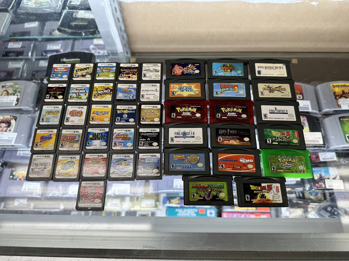 bklynvideogames's tweet photo. Part 3 🔥🔥🔥🔥
#nintendodsgames #gbagames #nintendo #ds #gba #retroshop #brooklynvideogames #bvg https://t.co/xrabj2cpdF