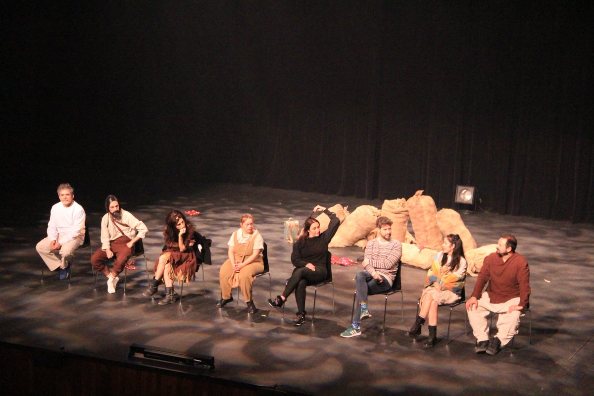 Esta semana nuestro Club de lectura ha estado en el Teatro Circo viendo La perspectiva del suricato. Encantados con el montaje y el mensaje. Teatro inclusivo.
#TCM #ExpresarteMurcia #Teatrocirco #ClubLecturaJC1
<a href="/CiaDeconne/">Cía Deconné</a>