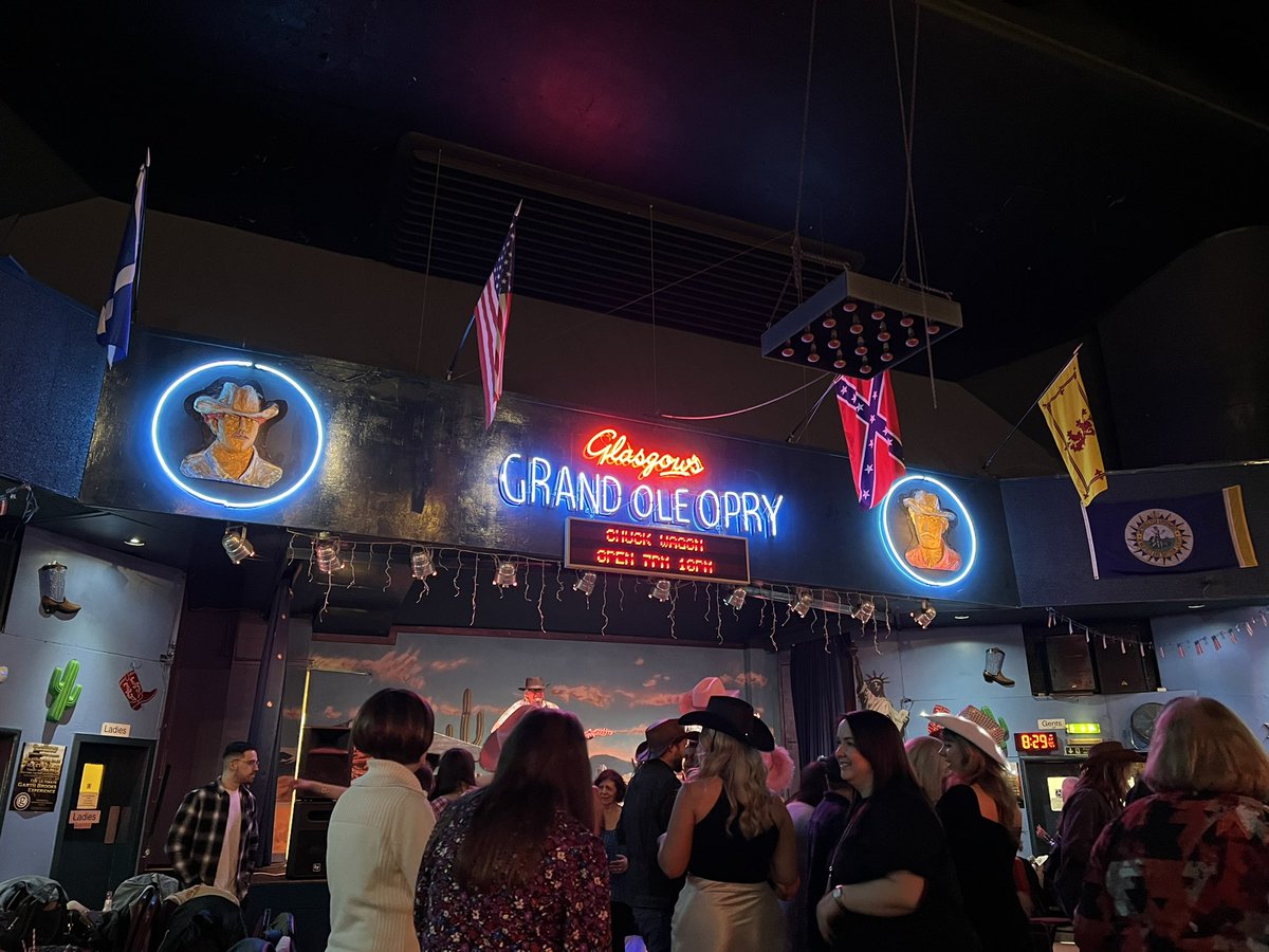 AScotOfDisney's tweet image. Strange but a good night out lol 😂