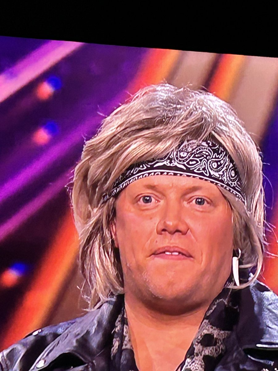 FromFarmToForks's tweet photo. @robbeckettcomic no I’m not saying he looks like you. Just reminding me that’s all @RomeshRanga https://t.co/0RGwoEXBPq