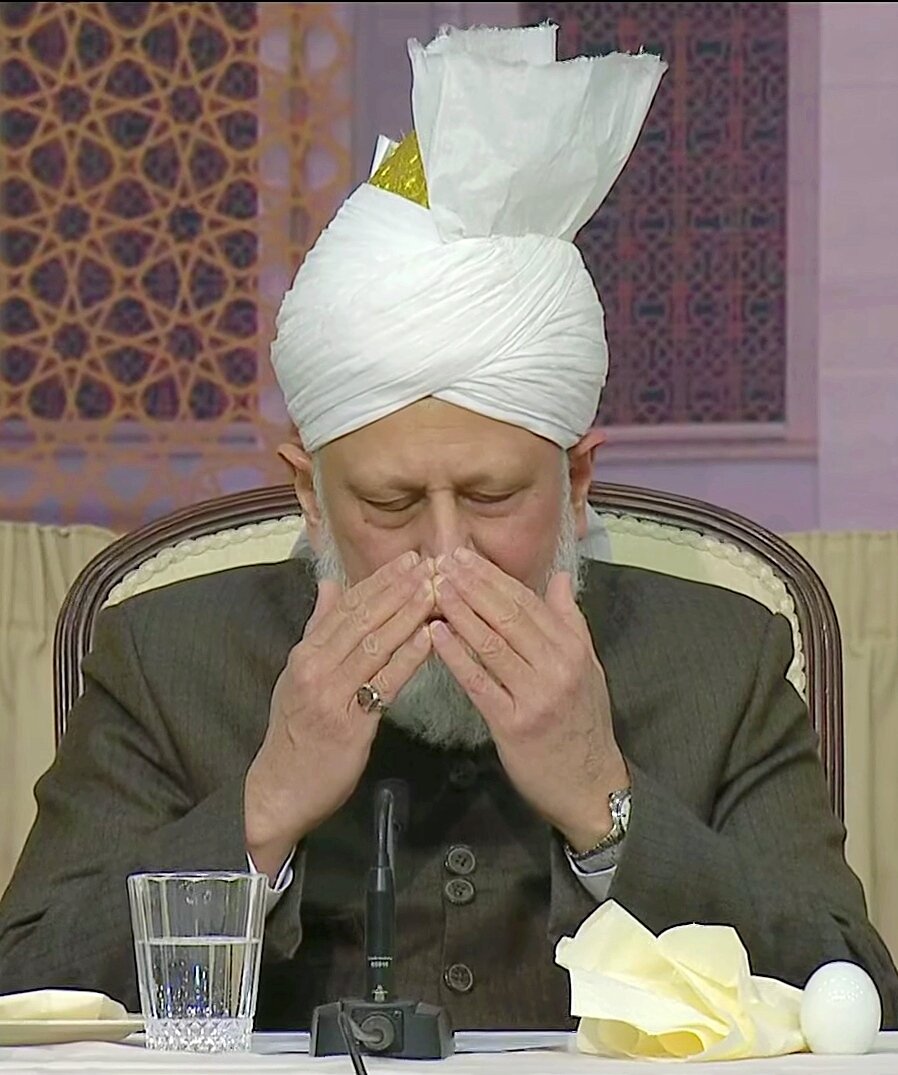 'For many years I have warned of a full scale World War...with all my heart I pray that may Allah have mercy upon humanity and may the people of the world—especially its leaders and policy makers—see sense before it is too late.'

—Hazrat Mirza Masroor Ahmad AA

#PeaceSymposiumUK