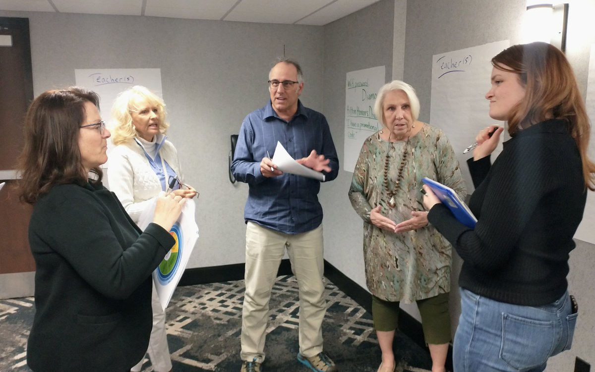 AlissaIrion's tweet photo. #JMLPE mentor teachers and coordinators discussing ways Social-Emotional Learning competencies are integrated in civics instruction π @CivicEducation https://t.co/TM1VkM8lDk