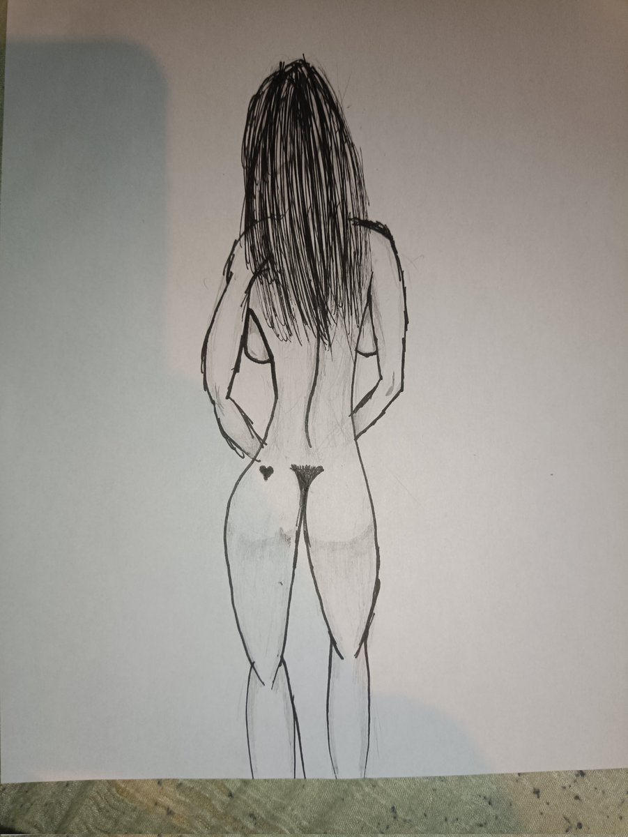Os presento a Lucía.
Es mi primer dibujo en unos 10 años XD asi que artistas profesionales no critiqueis mucho la anatomía de mierda XD, solo mirar esos hombros uno está chueco. Lo único que me quedo decente fue el culo