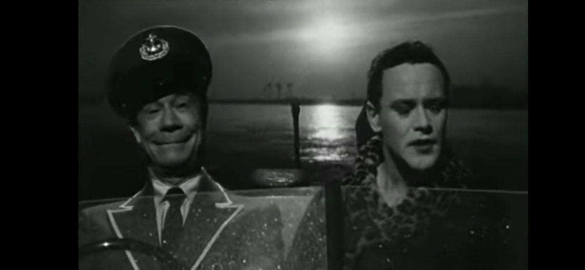 hombrepicaraza's tweet image. Un año de cine (63)

Con Faldas y a lo Loco.

Wilder era muy grande (uno de los más) y sus comedias siguen siendo de las mejores, como ésta que me parece sublime... Pese a que "Nadie es perfecto"

#intentando
#unfotogramaaldía
#unañodecine
#SomeLikeItHot