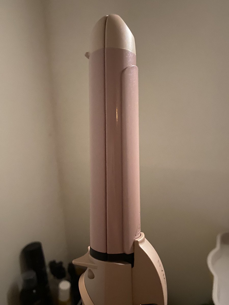 algedonicc's tweet image. WTS. Ada yang mau beli? Aku jual 200 aja baru banget beli kemarin dan baru dicoba sekali cm testing karena udah dibeliin yg Beuphoria :( #nvmee #sagitarius #wts