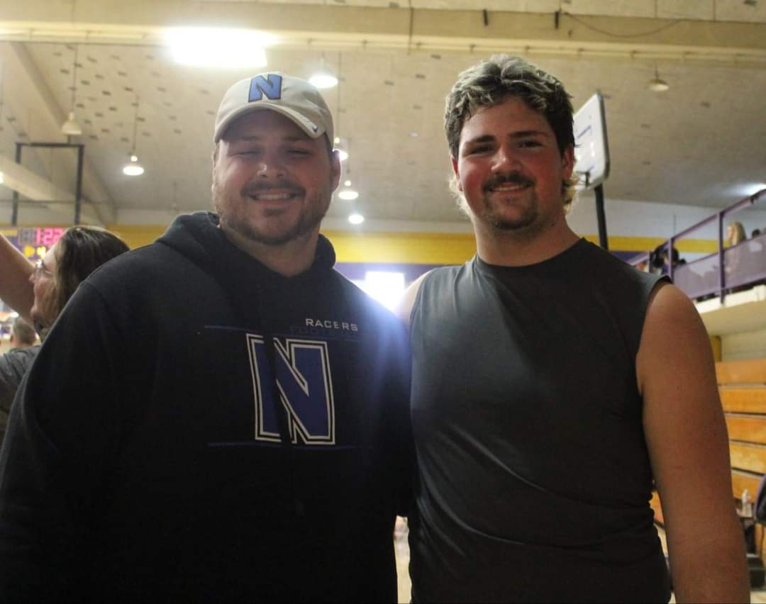 ChadCraft57's tweet image. Chad having fun in first ever weight lifting competition. He didn't place but next year look out 
#25acjr
#AdamJNewman 
#BigTenChiefOfStaff 
#UIndyTD 
#5StarScouting 
#ContactsCollege
#ScottC_Scout
#1AEPHOTOS
#BackRoadRecruit
#CollegeScoutFL
#Coach_Card
#PlayBookAthlete