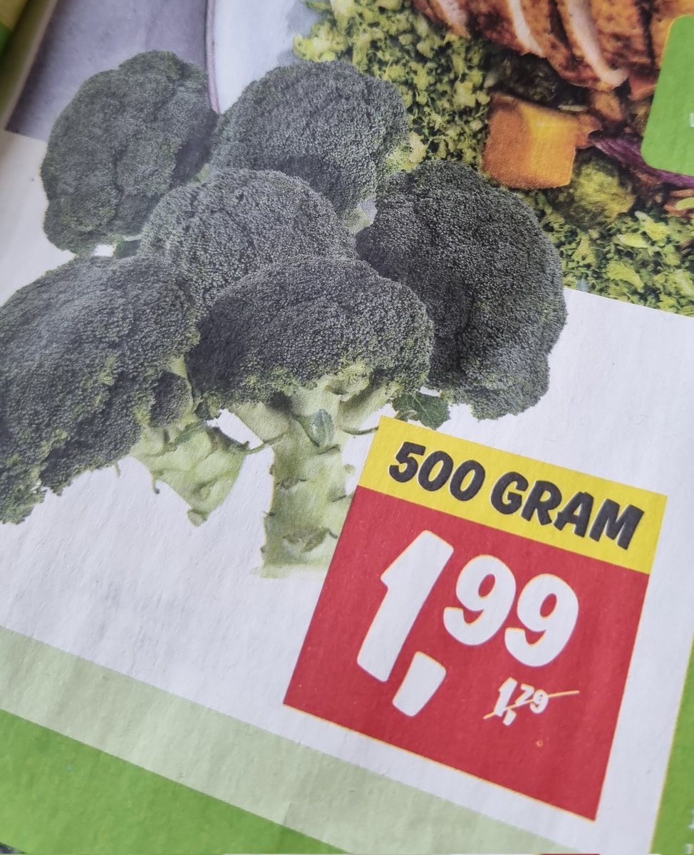 Samantha tweet media