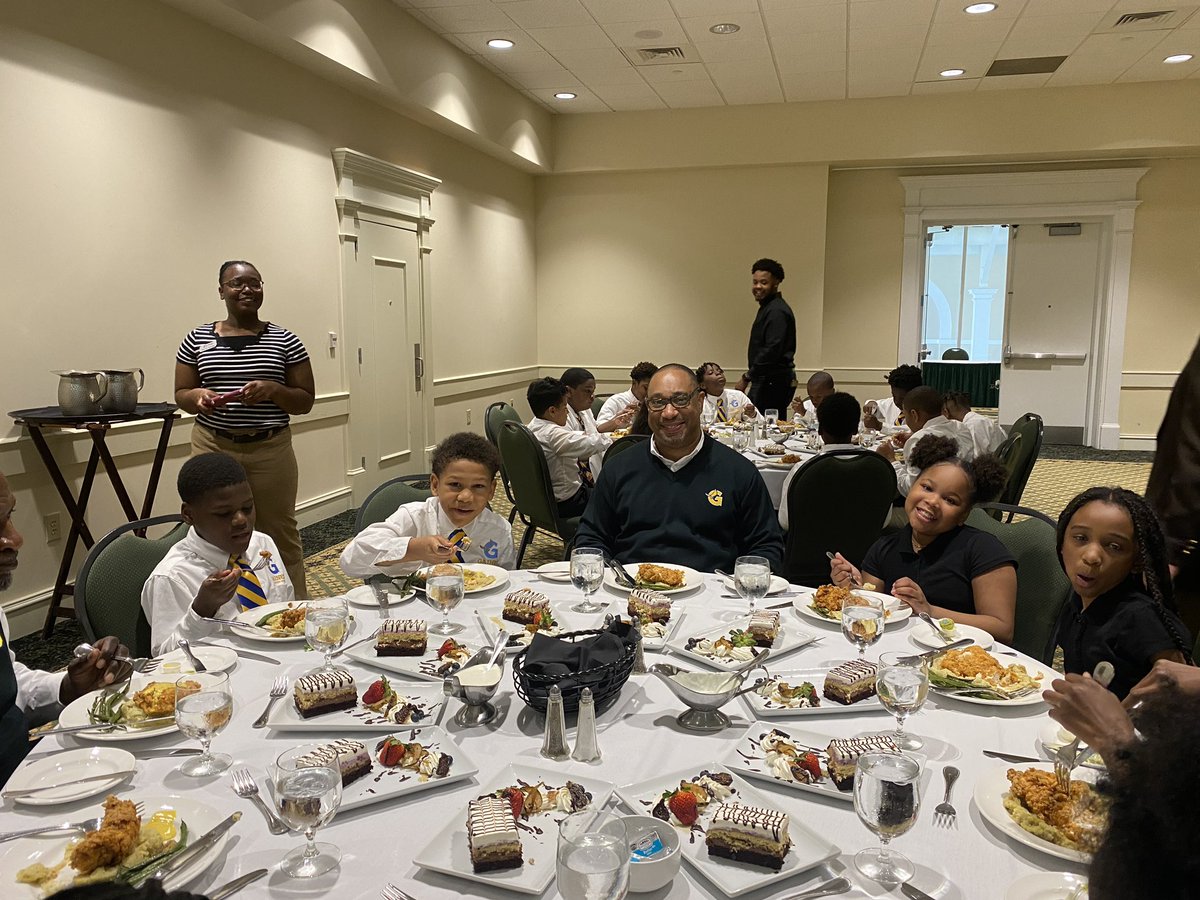 LuMcDaniel's tweet photo. That Opportunity Gap? This is one of ways we are closing it in Gainestown. Dining etiquette lesson at The Classic Center. #WeMakeGaines @ClarkeCoSchools @CISNational https://t.co/WZOboQI013