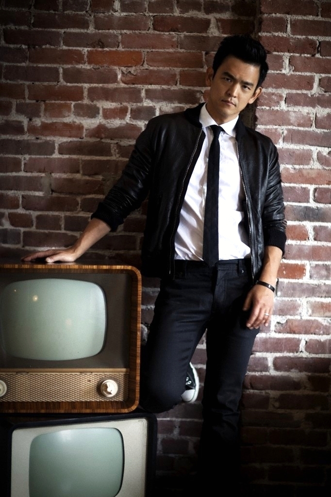 John Cho would love to sell you a slightly used TV.
⁠
#johncho #thedailycho #starringjohncho #fashionshoot #vintagetv #converse #skinnytie