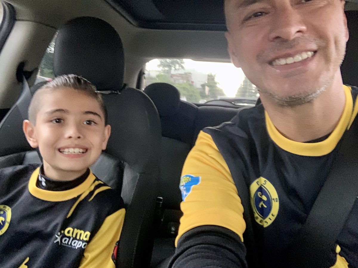ALBERTOMEZA3's tweet photo. Hoy como todos los instantes de mi vida, extrañando tu sonrisa, tu mirada, tu alma Betito Meza un beso hasta el cielo mi amor 💛#NosVolveremosAEncontrar👨‍👦#betitomezanoserindio https://t.co/OOyOSWxVpH