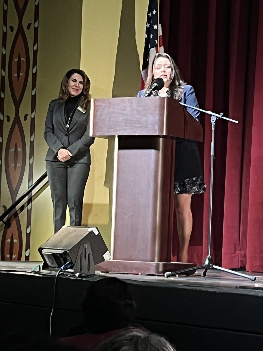 DrRenaeBryant's tweet photo. Excited 2 b n space @ the 8h Annual Women In Ldrshp Summit: Becoming Authentic Allies w/ so many strong female ldrs in @ACSARegion16! @sandraescartin @Dispelthemyth @ACSA_info @ACSAXVII @margieacsa @HeidiBaker_Te @LAUSDSup @ITI_LAUSD @DebraDuardo @kimi_mac @theCAAASA #ACSA16 https://t.co/tSdxH5K3wR