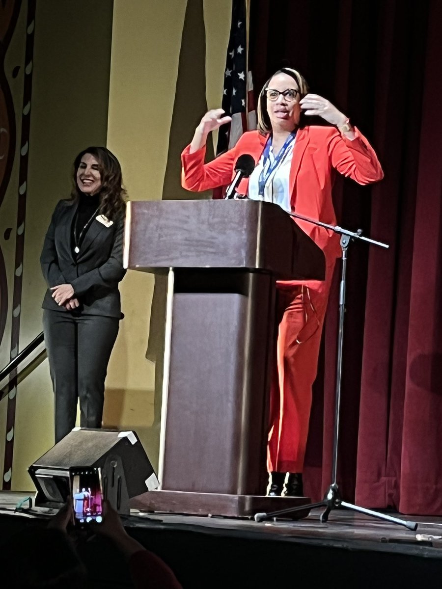 DrRenaeBryant's tweet photo. Excited 2 b n space @ the 8h Annual Women In Ldrshp Summit: Becoming Authentic Allies w/ so many strong female ldrs in @ACSARegion16! @sandraescartin @Dispelthemyth @ACSA_info @ACSAXVII @margieacsa @HeidiBaker_Te @LAUSDSup @ITI_LAUSD @DebraDuardo @kimi_mac @theCAAASA #ACSA16 https://t.co/tSdxH5K3wR