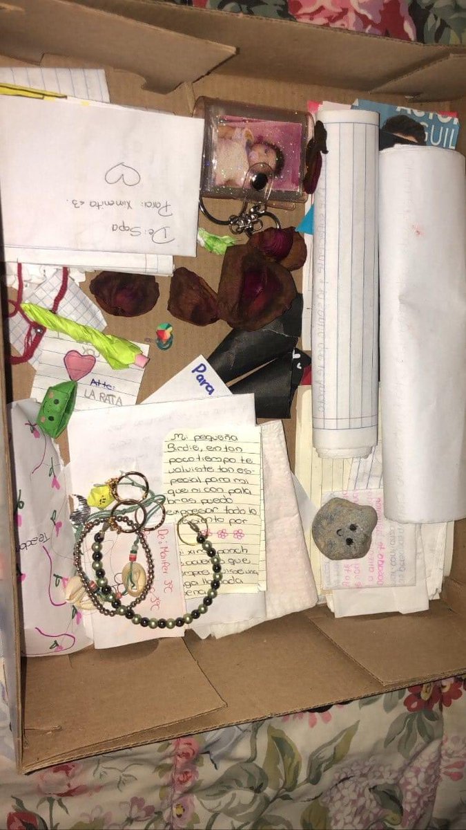 yo y las que guardamos todo