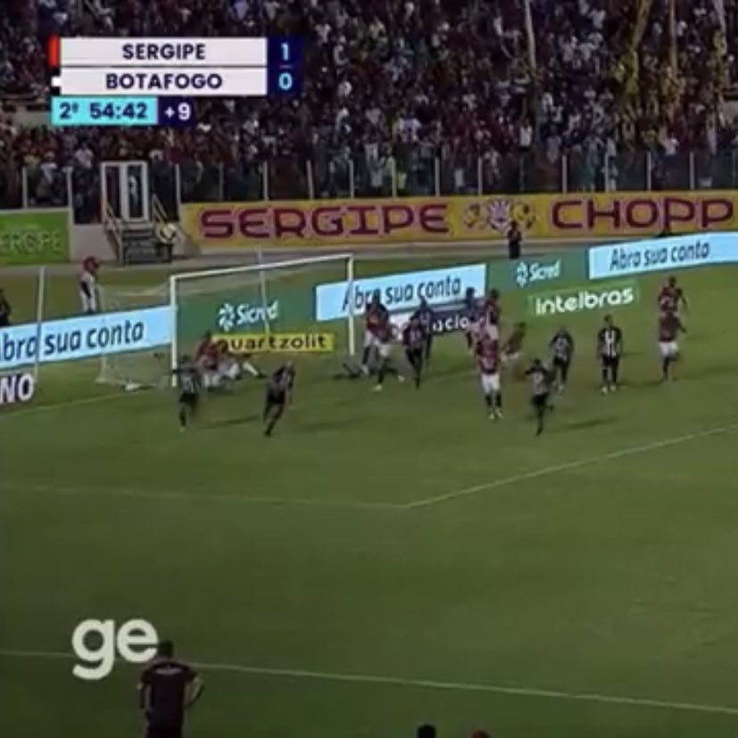 CentralBotafogo's tweet photo. Lindo! Gigante! Histórico! 😍🤩🥳
//// 
Roubo! Vergonha! Nojo! 😡🤬🤢 https://t.co/WSXqcoUWqy
