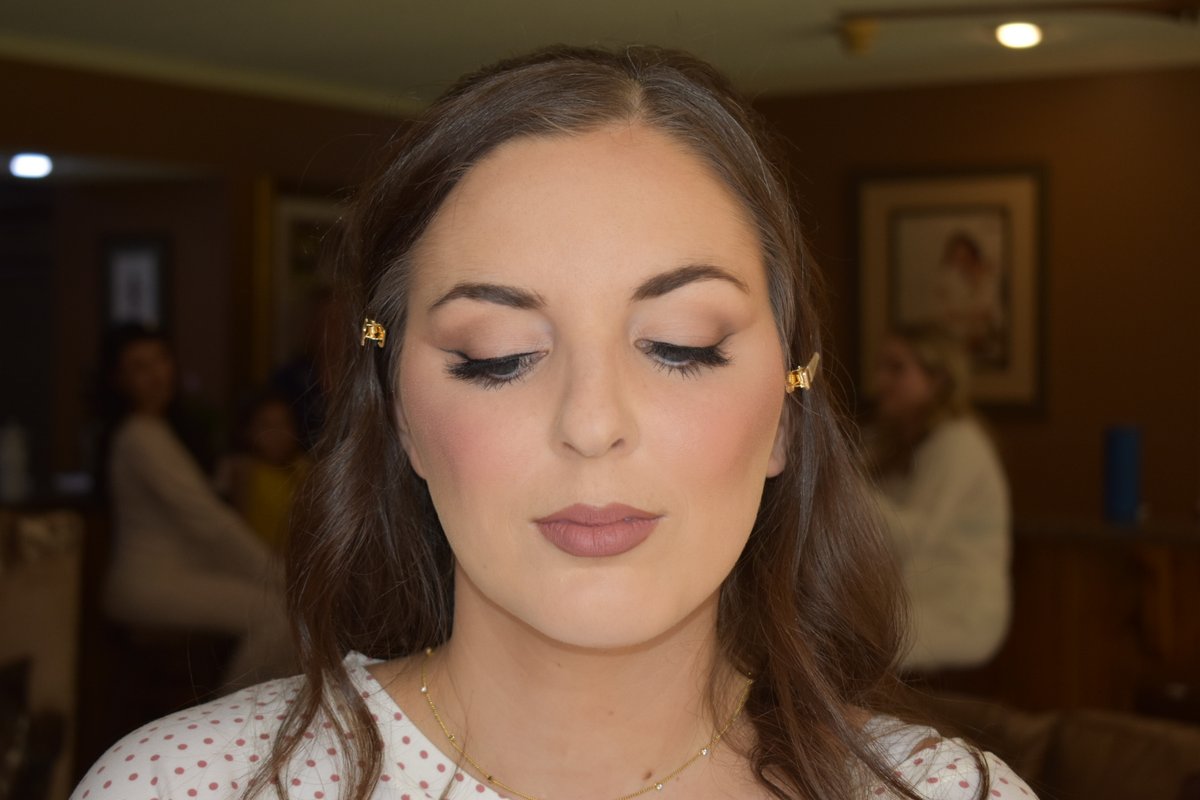 lgaljour's tweet photo. Love making people feel beautiful! 
@glamtogeaux
#bobbibrown #nars #hourglass #jouer #bridalmakeup #bride #bridesmaids #wedding #weddingmakeup #makeupartist #makeup #stila #urbandecay #danessamyricks #beauty #nola #nolamua https://t.co/5HJFx3dyJ8