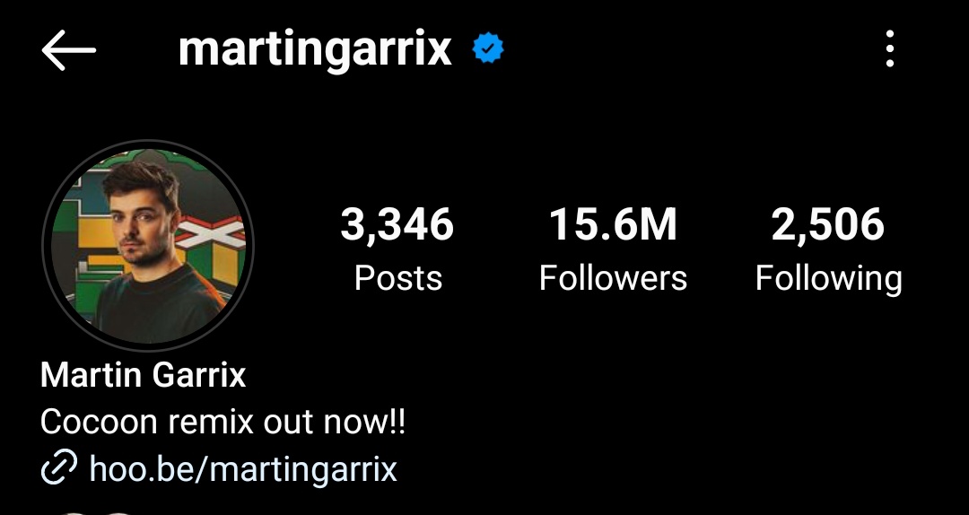 akarsh_26's tweet photo. Martingarrix following @alluarjun 🔥 Edi Kada arachakam 💥💥

#AlluArjun #MartinGarrixShow https://t.co/3vm8HMflDN