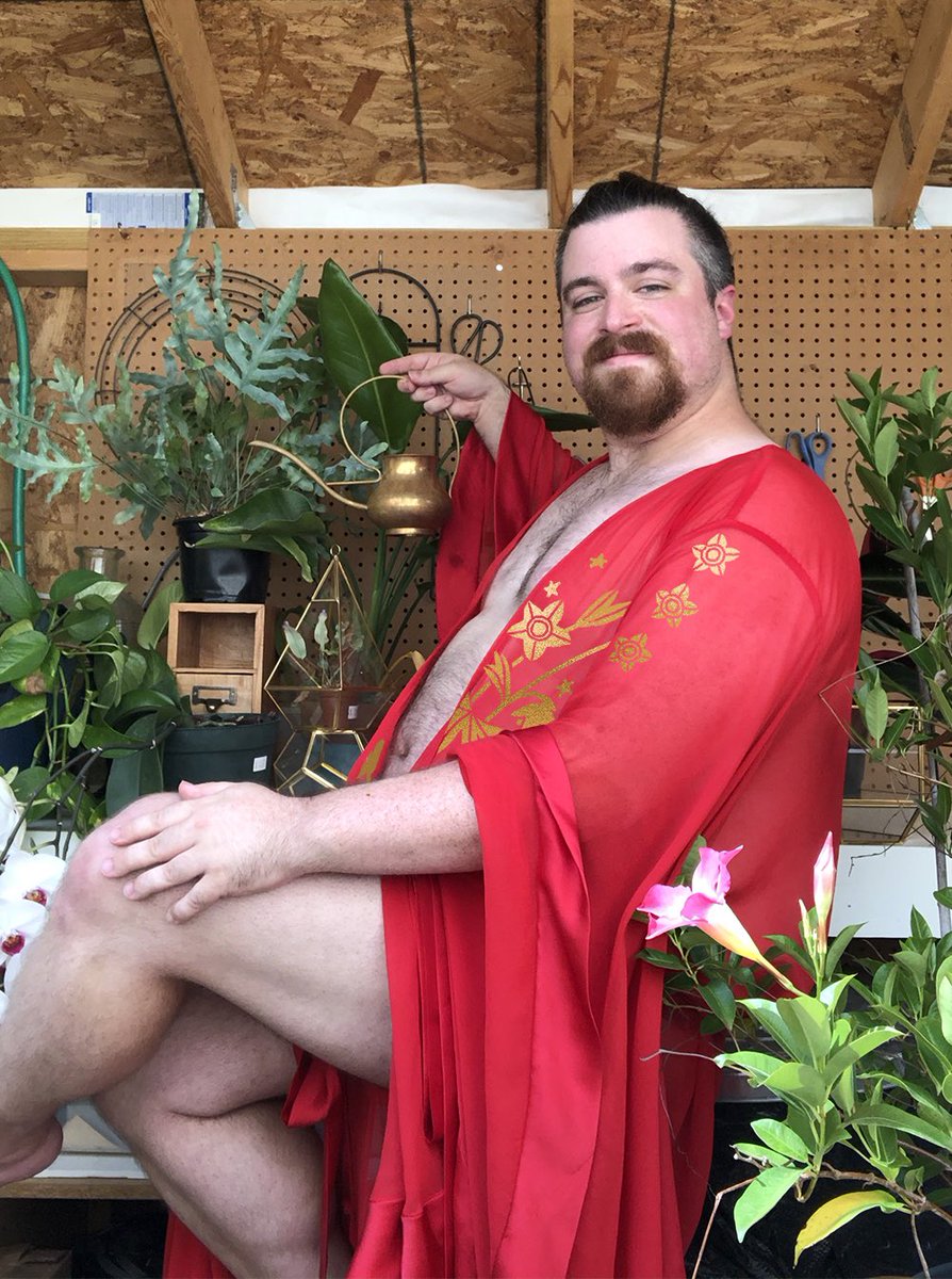 kevinjaystanton's tweet photo. Without taking any new ones, post photos of you as: 

1) a romanceable NPC
2) a quest-giver NPC
3) the final boss of a game https://t.co/7Z7mpbxx5v