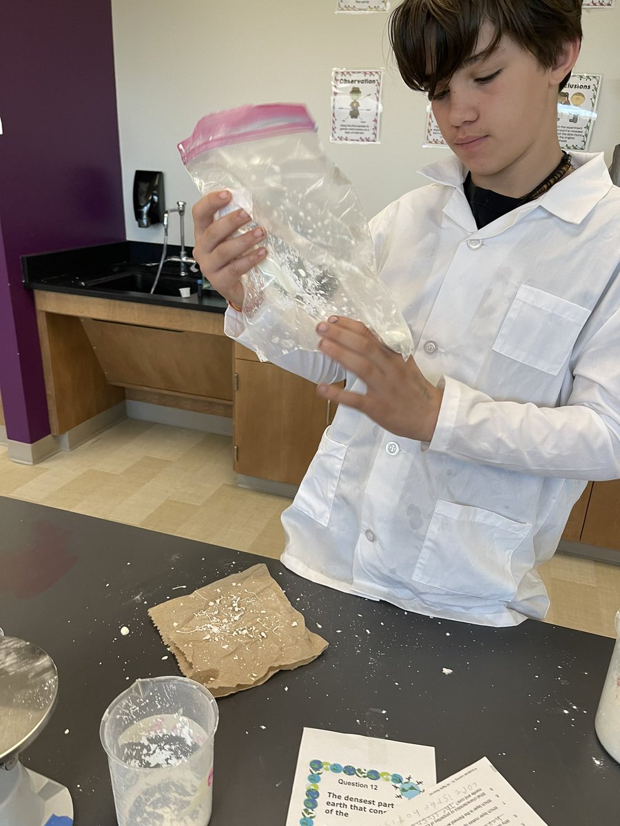 CeciGutierrez06's tweet photo. Accelerated Ss exploring Plasticity of Asthenosphere in Layers of Earth 🌍 Unit @LLMSLynx #Science https://t.co/oEQyKObpNA