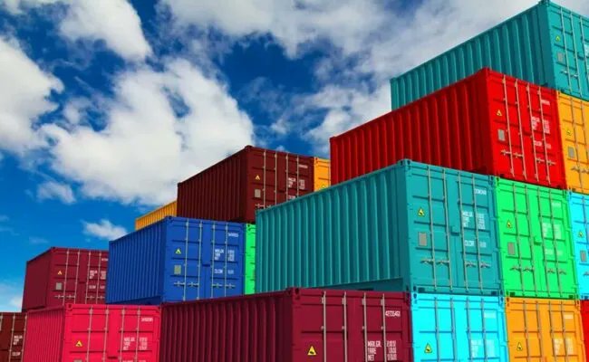 La Aduana desarticuló una organización dedicada al contrabando de contenedores destinadas a viviendas e impidió el uso de 61 en Córdoba buff.ly/3JfpMNq