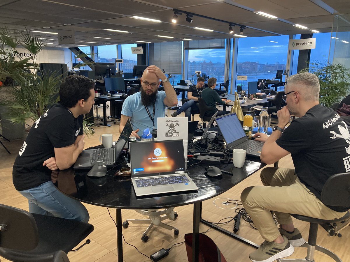 I'm the only Fore Safety Engineer at the <a href="/AECHackathon/">AEC Hackathon</a> at <a href="/BLOXHUBdk/">BLOXHUB</a>, - but our project is surely on fire trying to eliminate the repetitive work of the prescribed fire safety requirements 🔥