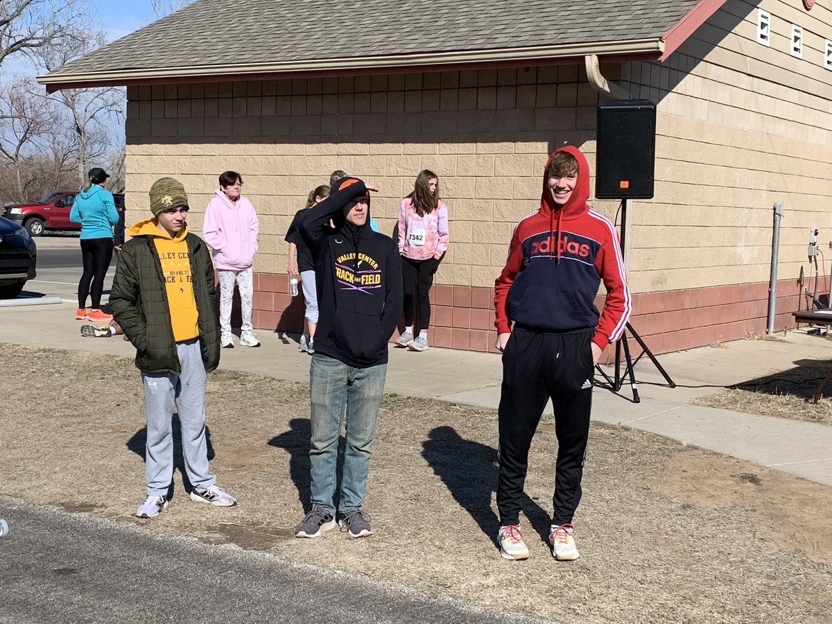 valleycentertf's tweet photo. Volunteering at Band on the Run!
#SOUL #LargerPurpose https://t.co/MuQqcDohIW
