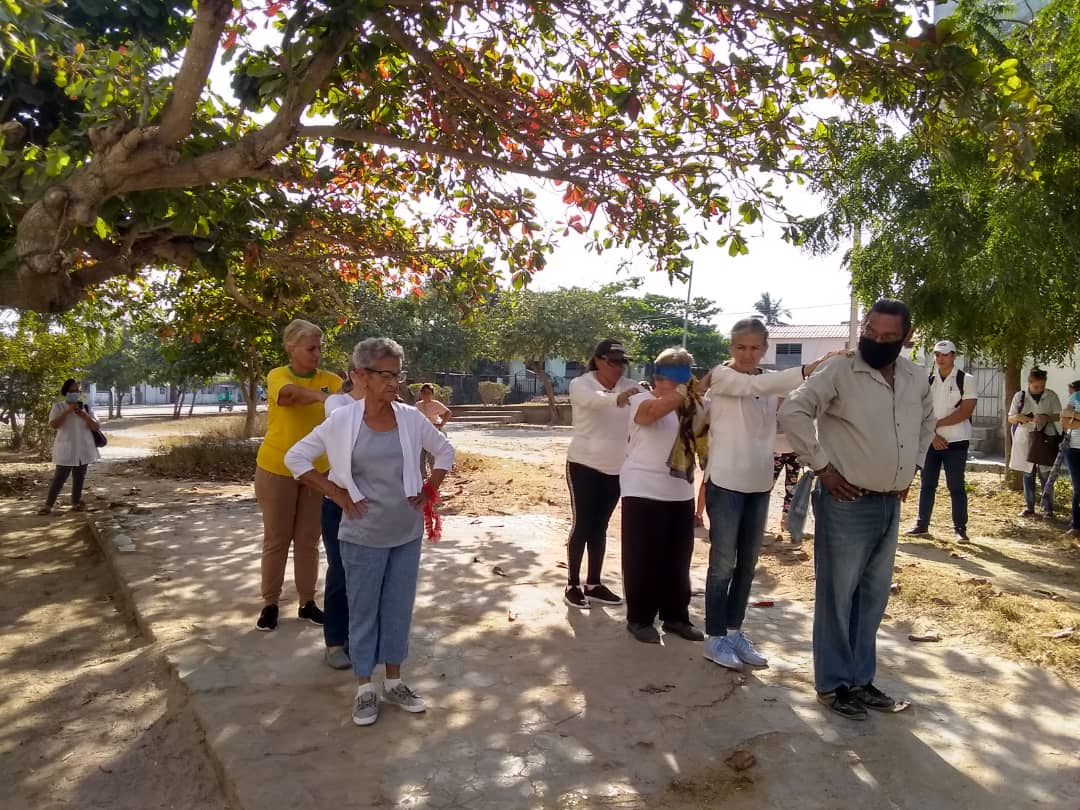 comsaludppadre's tweet photo. Hoy en la feria por la salud desarrollada en la comunidad del CMF#80, en #PuertoPadre dentro de las acciones realizadas no faltó la actividad física. Cómo parte del actuar por el día contra la obesidad. #CubaPorLaVida #CubaPorLaSalud https://t.co/lGfBKofg19